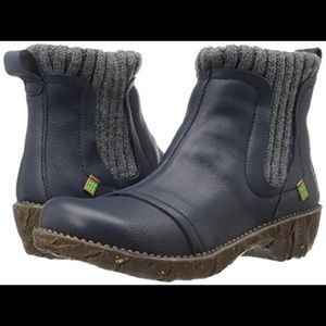 El naturalista Blue leather sweater boots. Size 39